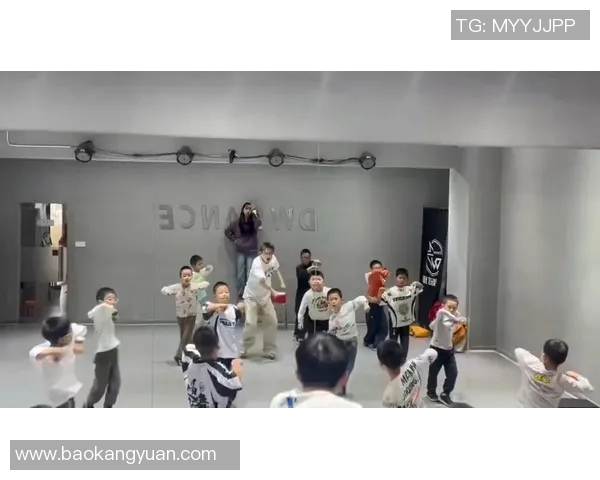 上海街舞队快攻战术解析与街舞文化的深度融合探讨 上海街舞队快攻战术解析与街舞文化的深度融合探讨